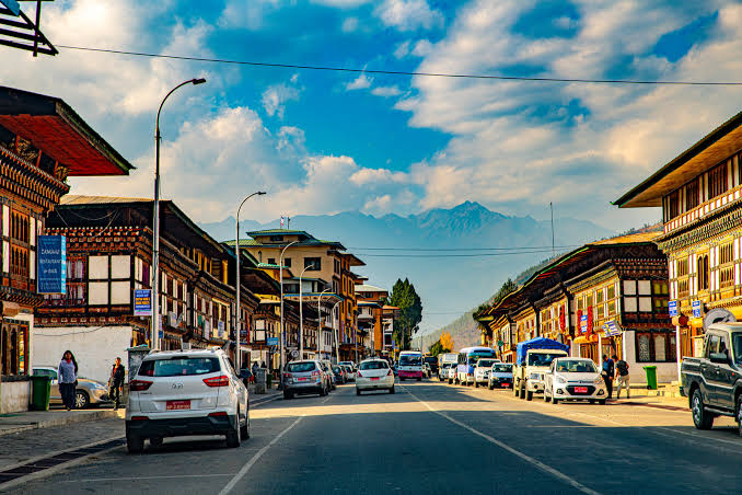 Bhutan tourism package from airport to Paro 5 nights 6 days best travel deal with guided sightseeing and premium hotel stays